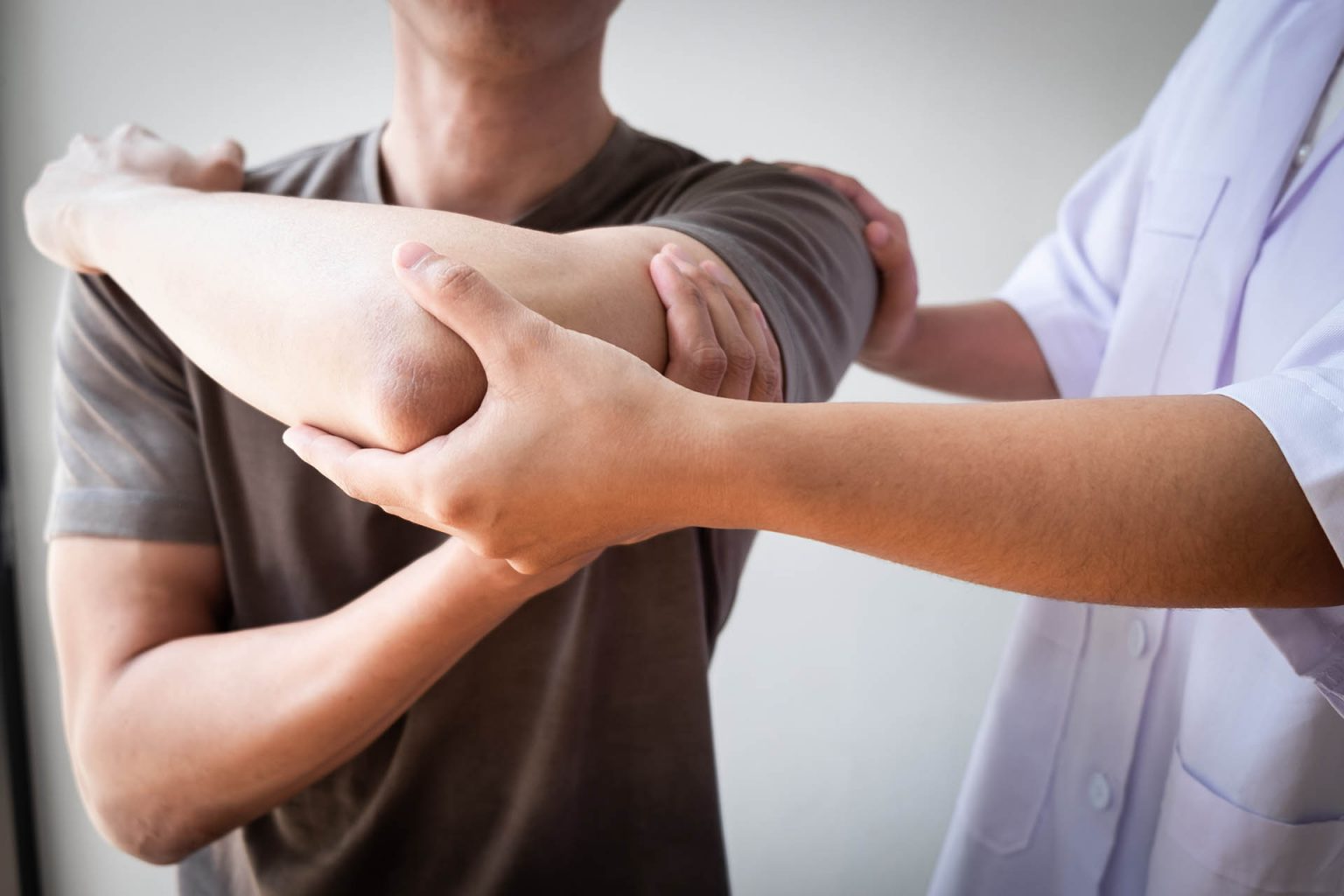 http://Elbow-and-Shoulder