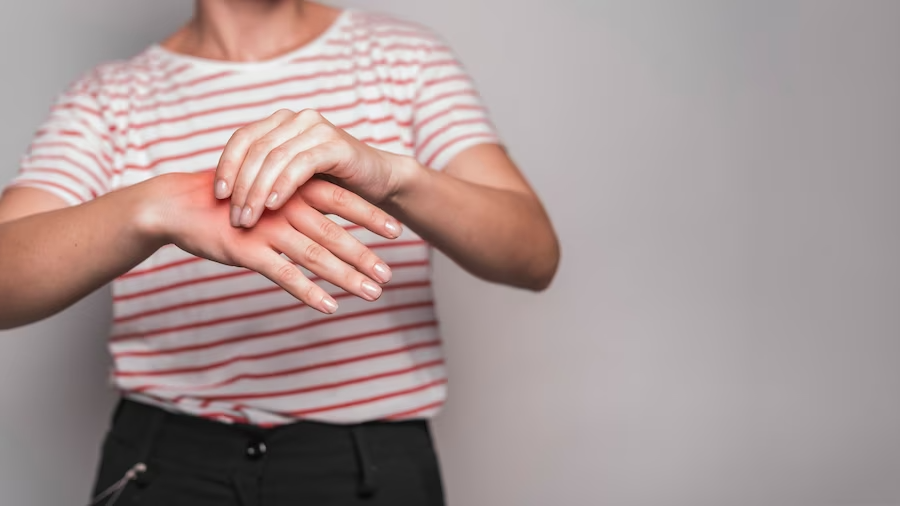 SYMPTOMS OF PINCHED NERVE